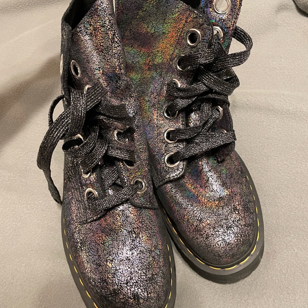 NWT Dr. Martens Molly Boot in Iridescent Crackle
